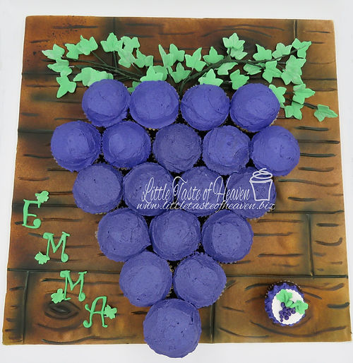 Holly cupcakes