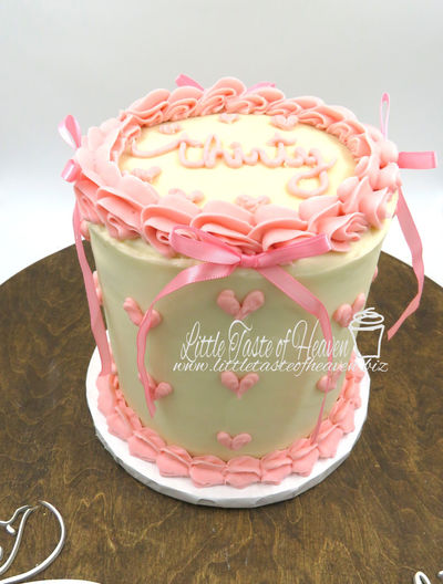 Beautiful vintage cake design